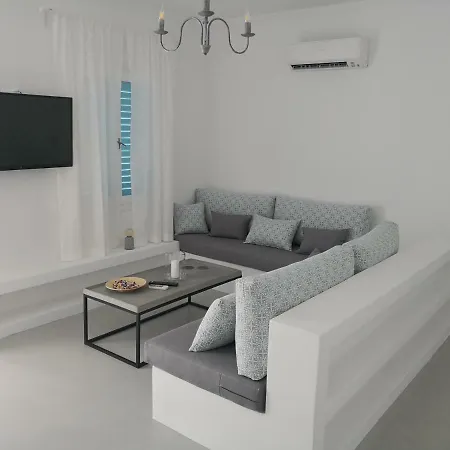 Livadia Paros Feriehus *